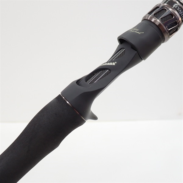 レヴァンテＦ３－６６ＬＶ